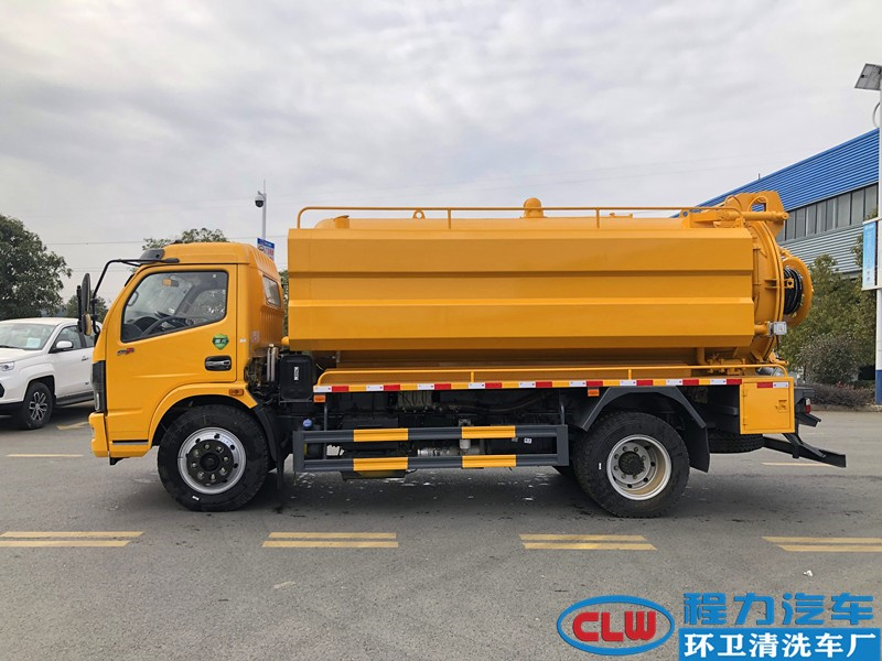 國(guó)六東風(fēng)福瑞卡12.7清洗吸污車(chē)