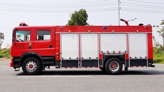 東風(fēng)多利卡D9水罐消防車(chē)