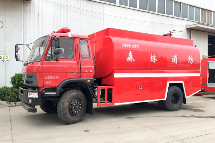 東風(fēng)四驅(qū)森林消防車(chē)